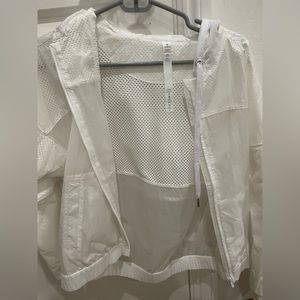 Light weight lululemon windbreaker